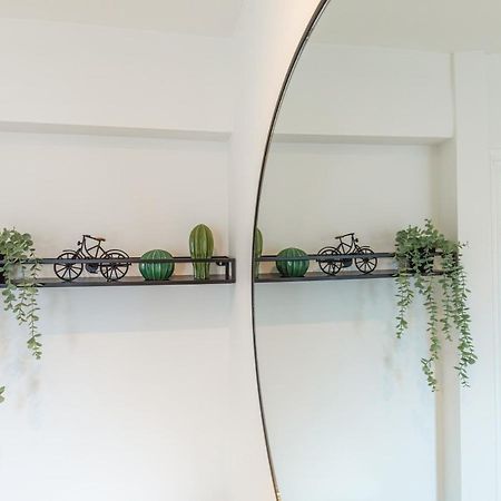 4 Bed City House With Private Garden And Parking Winchester Eksteriør billede