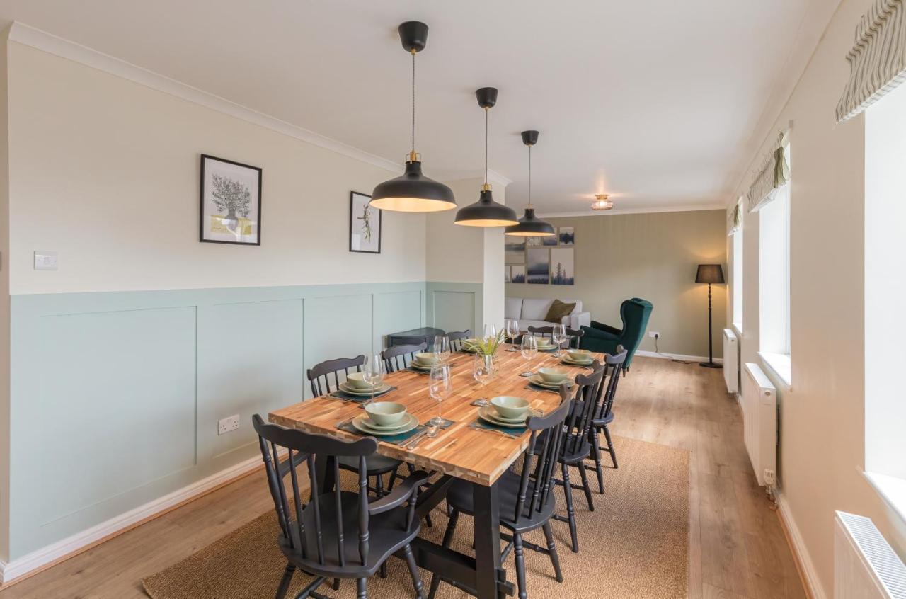 4 Bed City House With Private Garden And Parking Winchester Eksteriør billede