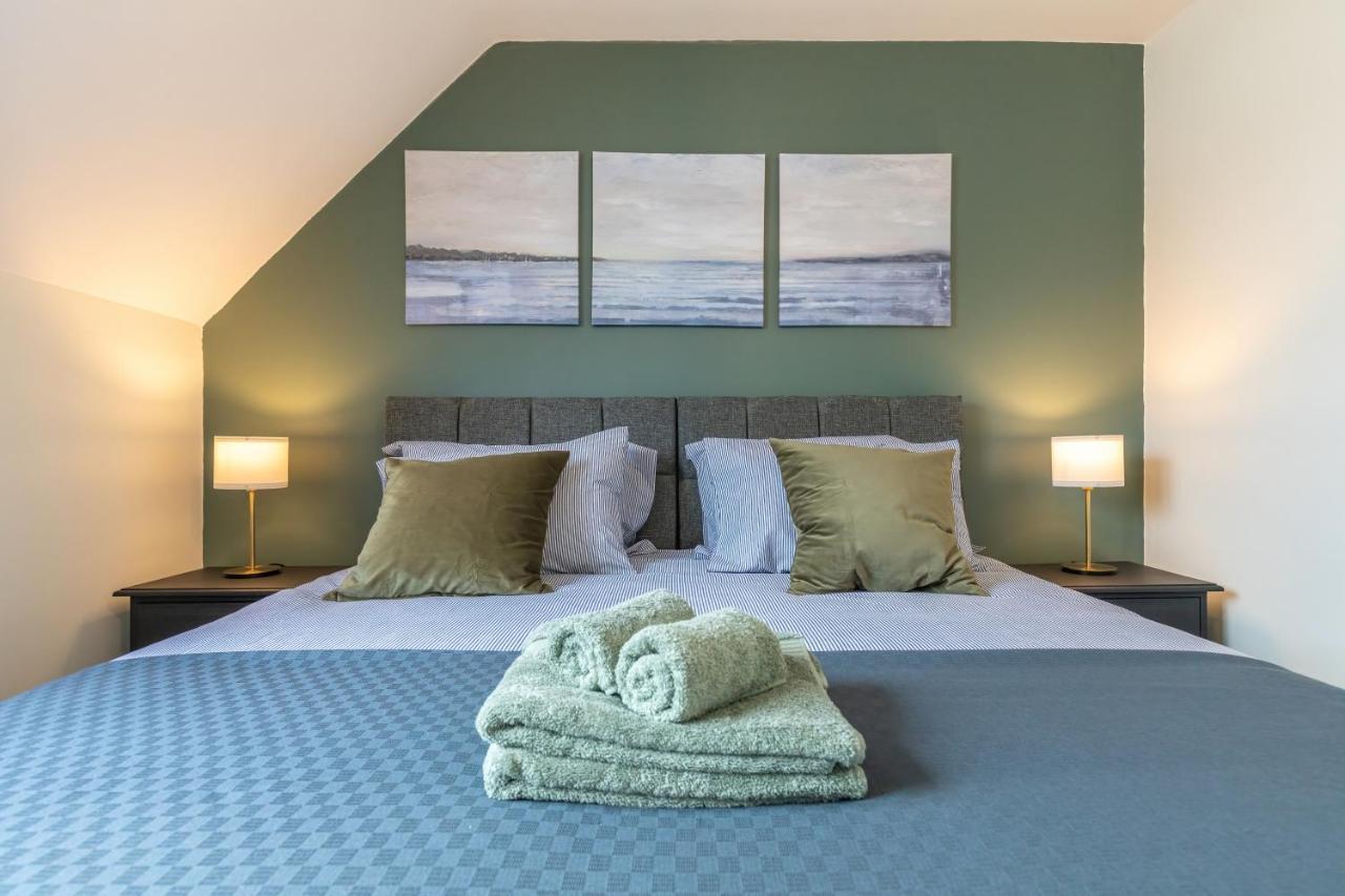 4 Bed City House With Private Garden And Parking Winchester Eksteriør billede